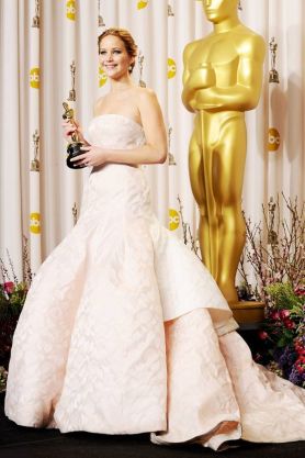 Oscar 2013 Jennifer Lawrence veste Dior Couture @ Getty